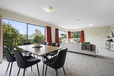 Photo of property in 5 Corrondella Grove, Belmont, Lower Hutt, 5010