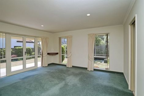 Photo of property in 15 Basil Place, Mount Pleasant, Christchurch, 8081