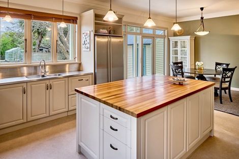 Photo of property in 20 Bloomfield Terrace, Hutt Central, Lower Hutt, 5010