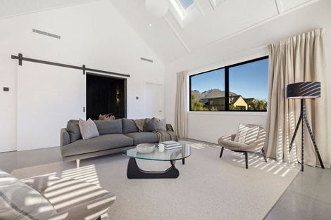 Photo of property in 30 Cunninghams Drive, Jacks Point, Queenstown, 9371
