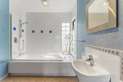 Photo of property in 374 Papamoa Beach Road, Papamoa Beach, Papamoa, 3118