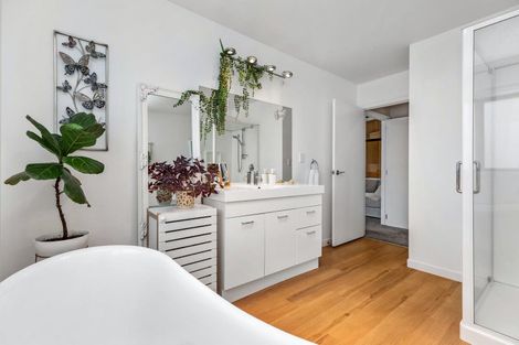 Photo of property in 2 Benmore Crescent, Pyes Pa, Tauranga, 3112