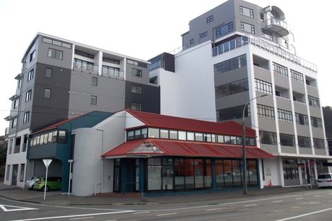 Photo of property in Endeavour Apartments, 23/125 Thorndon Quay, Pipitea, Wellington, 6011