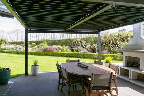 Photo of property in 72 Dalmore Way, Acacia Bay, Taupo, 3385