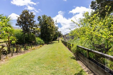 Photo of property in 24 Waikoukou Valley Road, Waimauku, 0812