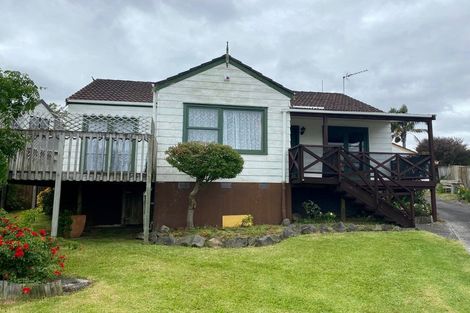 Photo of property in 32 Marendellas Drive, Bucklands Beach, Auckland, 2014