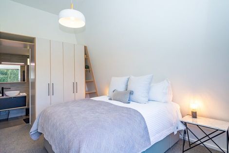 Photo of property in 61 Mcdonnell Road, Arrowtown, 9302