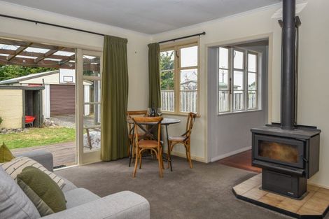 Photo of property in 2 Kent Street, Carterton, 5713