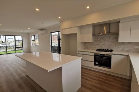 Photo of property in 53 Manarini Road, Westgate, Auckland, 0614