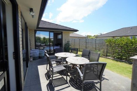 Photo of property in 48 Ocean View Rise, Ruakaka, 0116