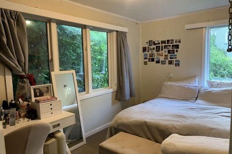 Photo of property in 42 Chaytor Street, Northland, Wellington, 6012