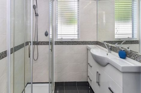 Photo of property in 2b Cliff Road, Papakura, 2110