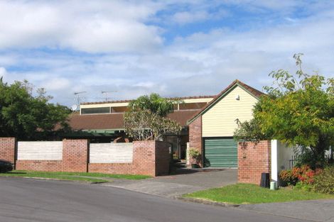 Photo of property in 9 Kaniere Place, Half Moon Bay, Auckland, 2012
