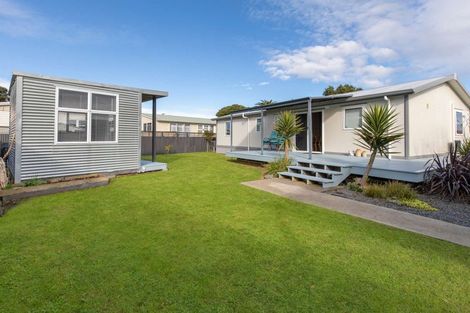 Photo of property in 10 Karaka Street, Castlecliff, Whanganui, 4501