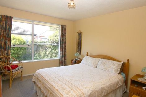 Photo of property in 1/18 Sawtell Place, Northcote, Christchurch, 8052