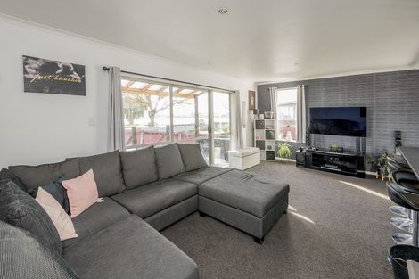 Photo of property in 33 Adkin Avenue, Levin, 5510