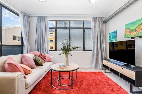 Photo of property in 2/27 Drummond Street, Mount Cook, Wellington, 6021