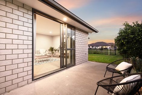 Photo of property in 44 Te Kio Crescent, Papamoa Beach, Papamoa, 3118