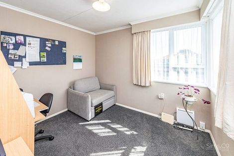 Photo of property in 34 Selwyn Crescent, College Estate, Whanganui, 4500