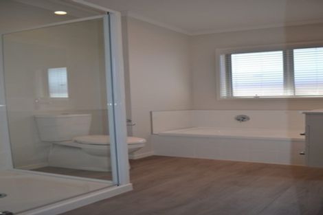 Photo of property in 16 Naeo Close, Papamoa Beach, Papamoa, 3118