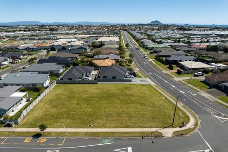 Photo of property in 334 Grenada Street, Papamoa Beach, Papamoa, 3118