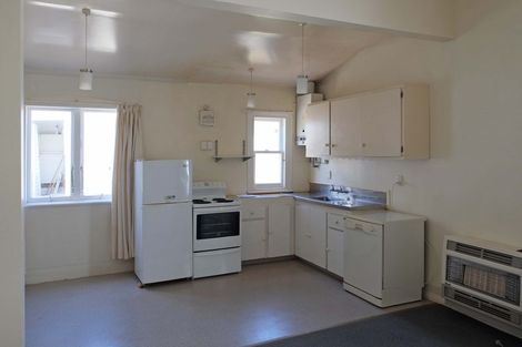 Photo of property in 4 Prince Street, Mount Victoria, Wellington, 6011