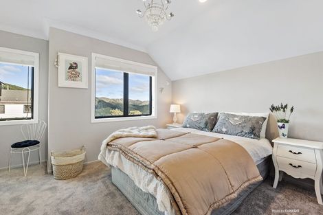 Photo of property in 55 Woodhouse Avenue, Karori, Wellington, 6012