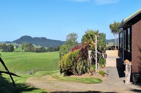 Photo of property in 3442 Puketitiri Road, Patoka, Napier, 4184