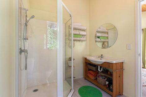 Photo of property in 26 Ocean Road, Surfdale, Waiheke Island, 1081