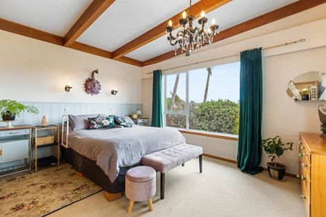 Photo of property in 216 Mangorei Road, Merrilands, New Plymouth, 4312