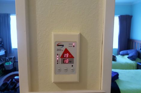 Photo of property in 2 Rata Avenue, Huntly, 3700