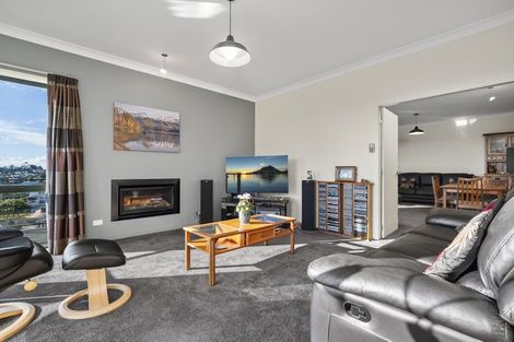 Photo of property in 35 Estuary View Road, Welcome Bay, Tauranga, 3112