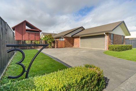 Photo of property in 37 Branigan Parade, Kelvin Grove, Palmerston North, 4414