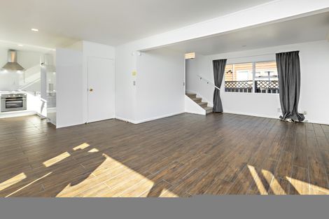 Photo of property in 2/47 Pah Road, Papatoetoe, Auckland, 2025