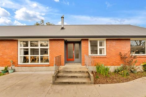 Photo of property in 31 Fifield Terrace, Waltham, Christchurch, 8023