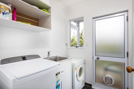 Photo of property in 369 Mangorei Road, Merrilands, New Plymouth, 4312