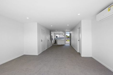 Photo of property in 11 Kakapo Lane, Redwood, Christchurch, 8051