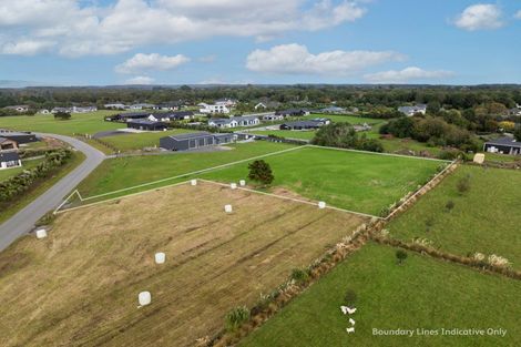 Photo of property in 14 Ochail Way, Otatara, 9879