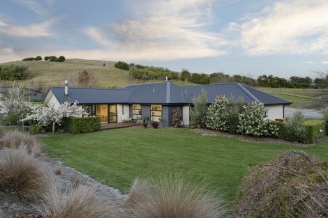 Photo of property in 39 Springbank Grove, Lower Shotover, Queenstown, 9371