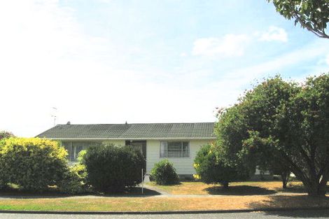 Photo of property in 16 Tacoma Drive, Totara Park, Upper Hutt, 5018