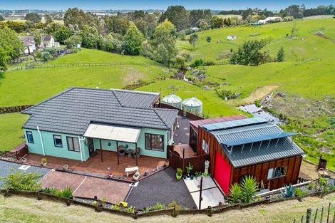 Photo of property in 52 Reid Road, Glenbrook, Waiuku, 2681