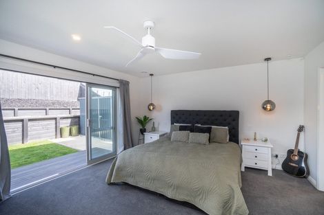 Photo of property in 10 Atlantic Drive, Fitzherbert, Palmerston North, 4410