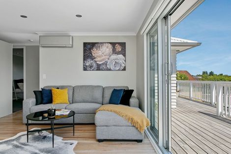 Photo of property in 27 Shepherd Road, Waipahihi, Taupo, 3330