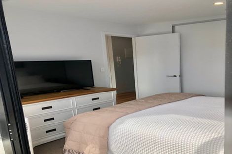 Photo of property in Frank Sargeson Apts, 2/74g Anzac Street, Takapuna, Auckland, 0622