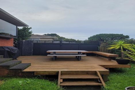 Photo of property in 26a Finlow Drive, Te Atatu South, Auckland, 0610