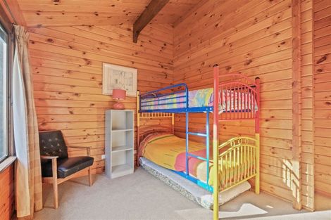 Photo of property in 16 Chalet Crescent, Hanmer Springs, 7334