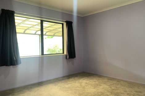 Photo of property in 7 Applebox Lane, Henderson, Auckland, 0612