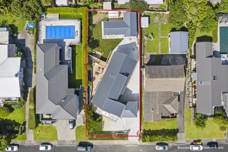 Photo of property in 16 Paisley Street, Mellons Bay, Auckland, 2014