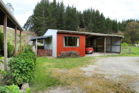 Photo of property in 7 Neudorf Road, Upper Moutere, 7175
