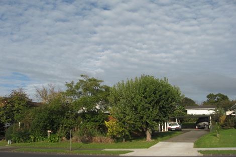 Photo of property in 25 Cascades Road, Pakuranga Heights, Auckland, 2010